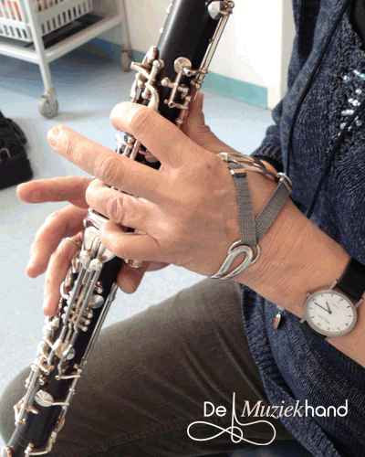 Genezen-ermee-leven-blessure-hand-ergotherapie-hulpmiddel-ondersteuning-de-Muziekhand Genezen ermee leven blessure hand ergotherapie hulpmiddel-ondersteuning Muziekhand